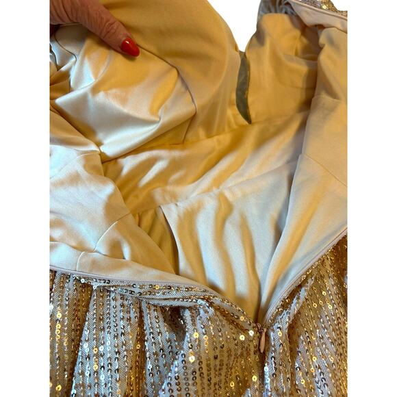 Giffniseti Sequin Gold Gown - Sze XL - Picture 13 of 16